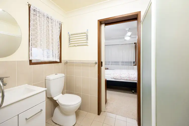 Seventh view of Homely unit listing, 2/101 Crowley Street, Temora NSW 2666