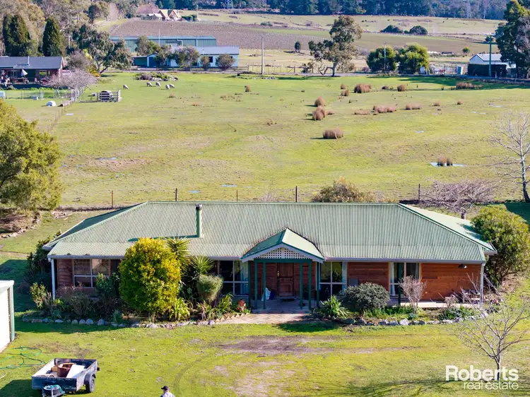 9 Hendersons Lane, Gravelly Beach TAS 7276