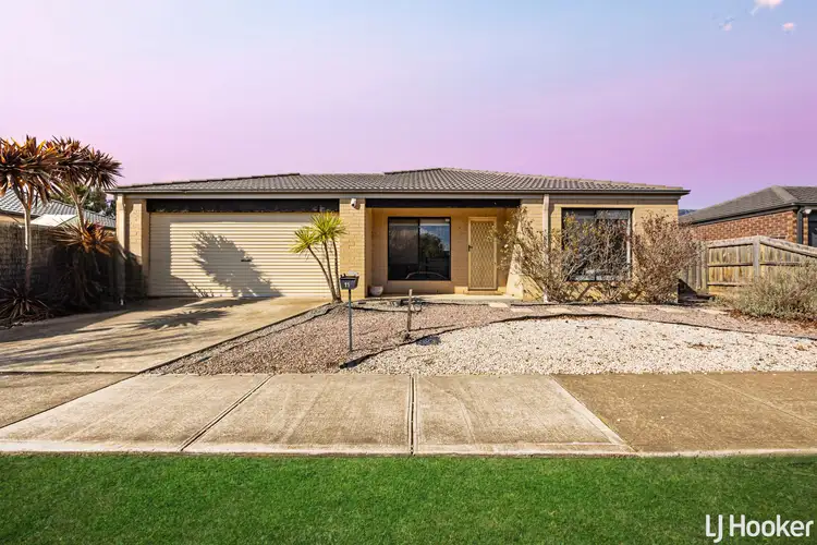 11 Stockwell Street, Melton South VIC 3338