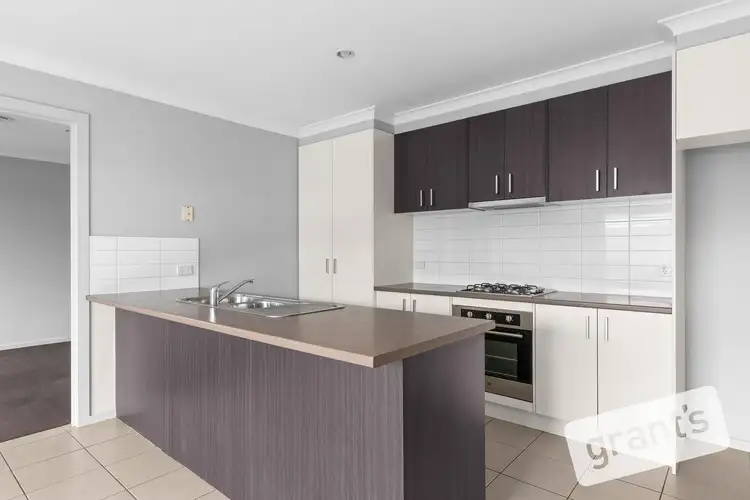 Fifth view of Homely house listing, 14 Alapont Close, Pakenham VIC 3810
