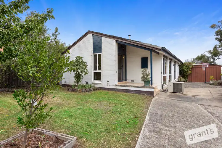 24 Wallaroo Avenue, Narre Warren VIC 3805