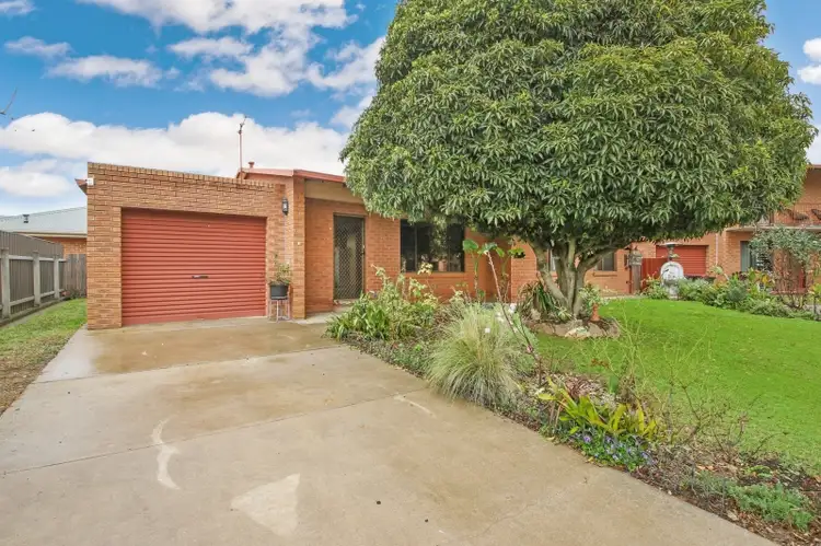 Second view of Homely apartment listing, 1/2 Mckibbin Court, Wodonga VIC 3690