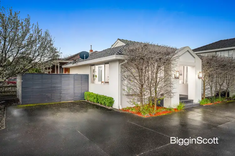 Main view of Homely unit listing, 1/6 Dobson Avenue, Oakleigh East VIC 3166