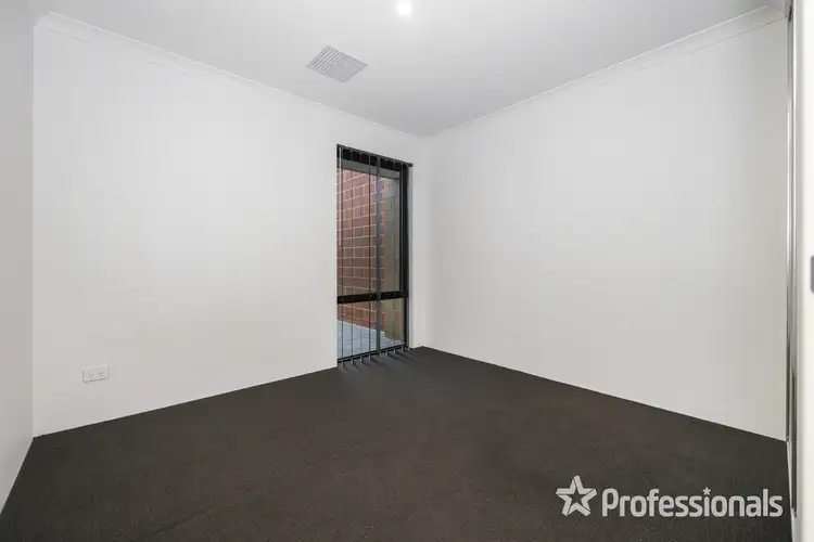 Fifth view of Homely house listing, 33 Auburn Vista, Brabham WA 6055