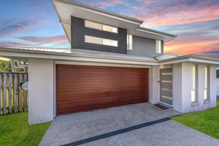 Second view of Homely house listing, 8 Vector Court, Cannon Valley QLD 4800