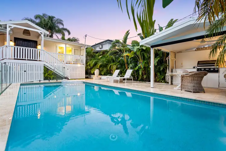 17 Arthur Street, Biggera Waters QLD 4216
