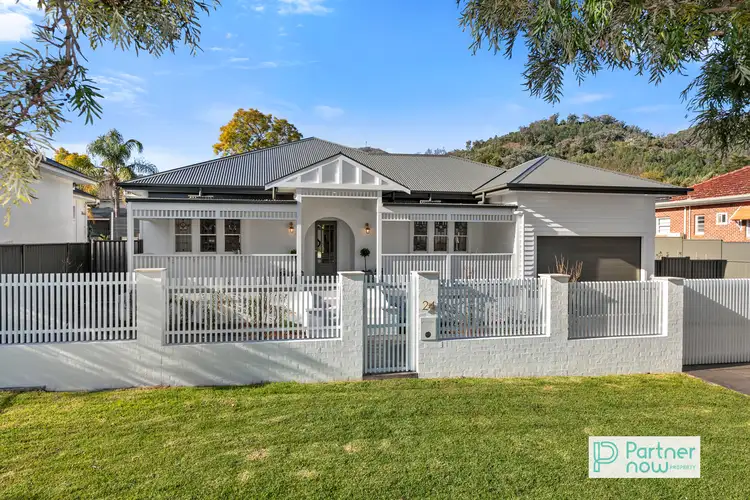 24 Raglan Street, Tamworth NSW 2340