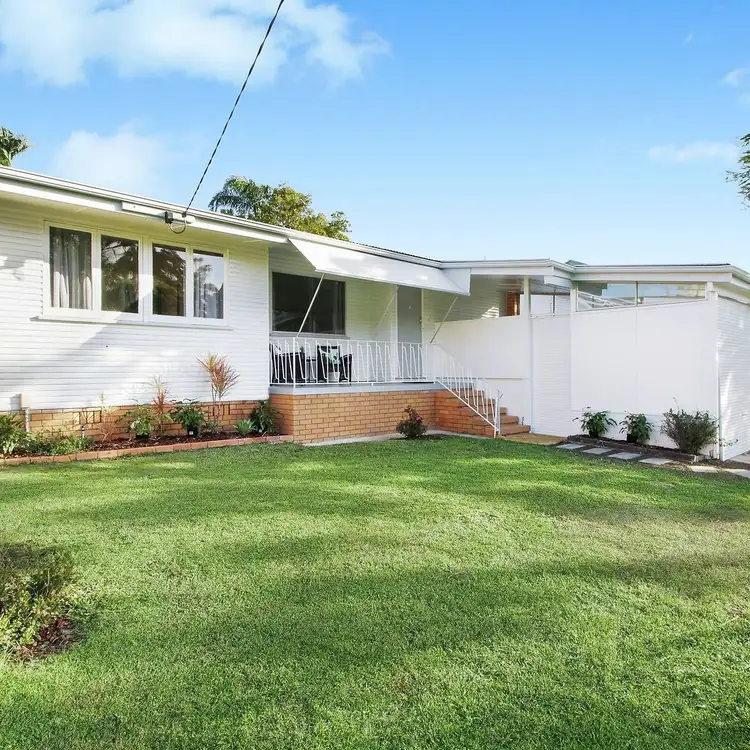 33 Cranbourne Street