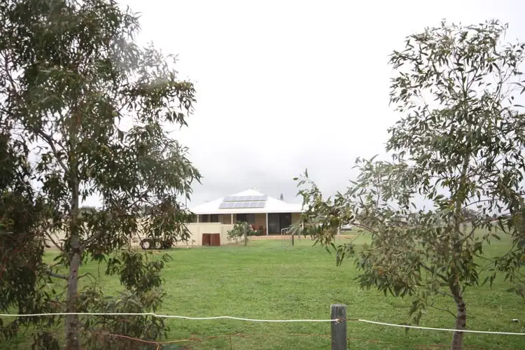 Seventh view of Homely house listing, 2 Avalon Court, Woorree WA 6530