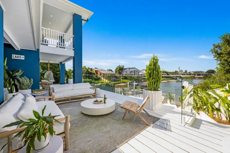 8 Rannock Avenue, Benowa Waters QLD 4217