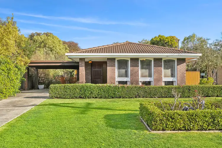 14 St Elmo Crescent, Highton VIC 3216