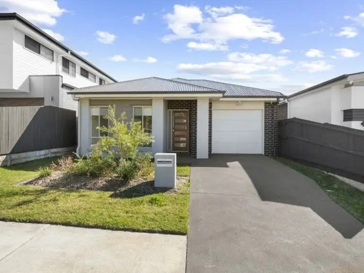 6 Banksia Way