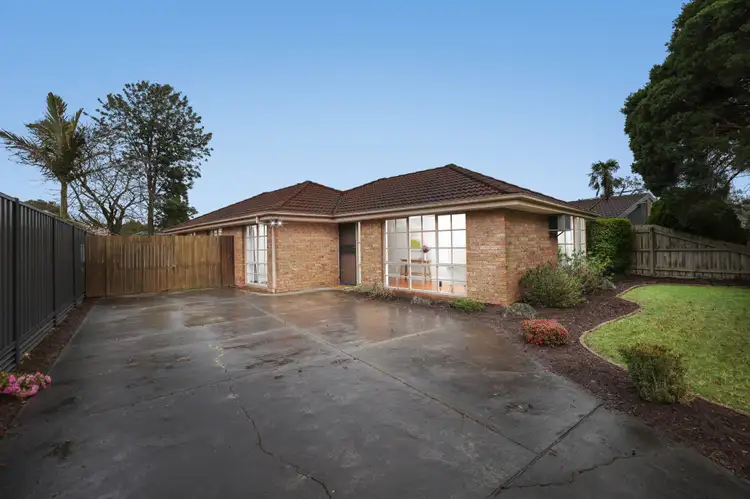 27 Tolhurst Avenue, Boronia VIC 3155