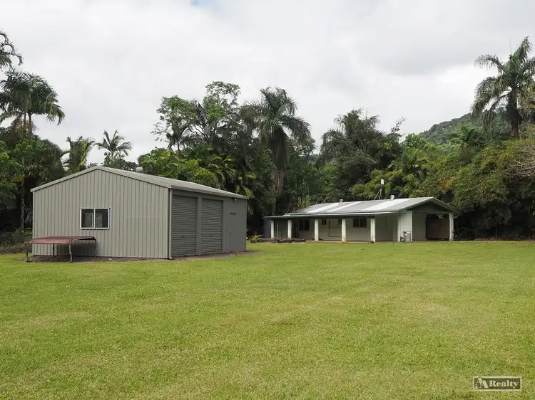 18 Meuanbah Road, Bombeeta QLD 4871