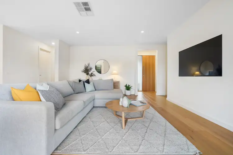 Fifth view of Homely house listing, 2/29 Bona Vista Road, Bayswater VIC 3153