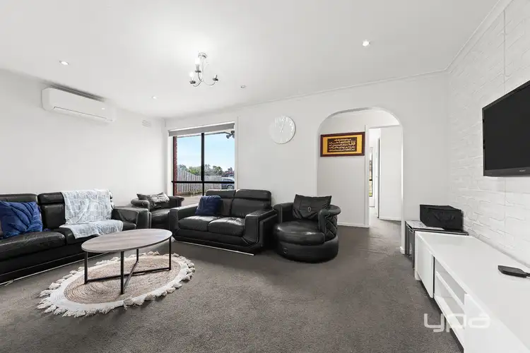Second view of Homely house listing, 11 Rushdale Court, Kings Park VIC 3021