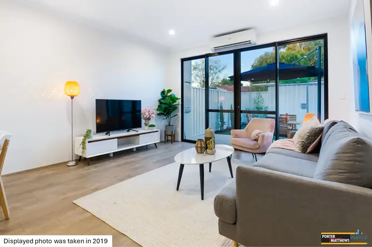 2/393 Abernethy Road, Cloverdale WA 6105