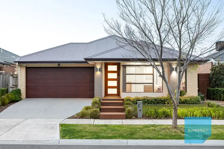 9 Granvia Circuit, Burnside VIC 3023