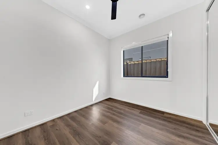 Sixth view of Homely house listing, 3 Huntingfield Street, Thornhill Park VIC 3335