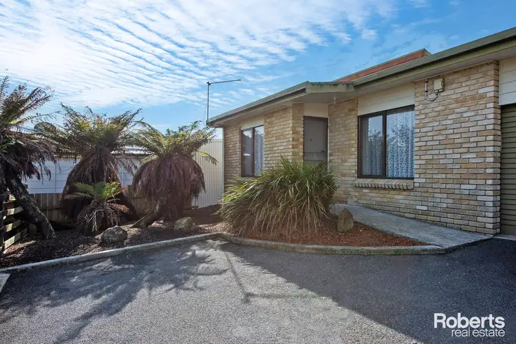 4/10 Robert Street, Smithton TAS 7330