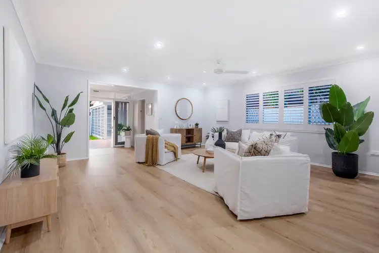 5 Mascala Parade, Mermaid Waters QLD 4218