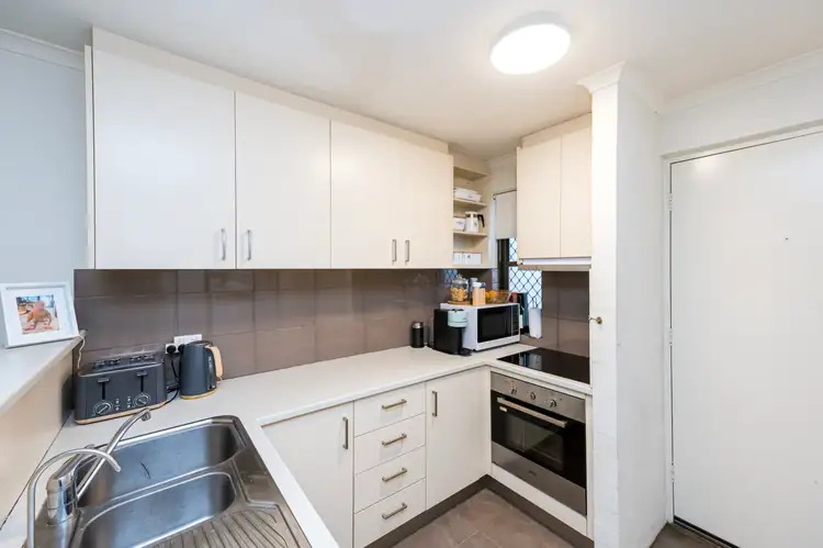 Fifth view of Homely unit listing, 6/7 Leane Street, South Perth WA 6151