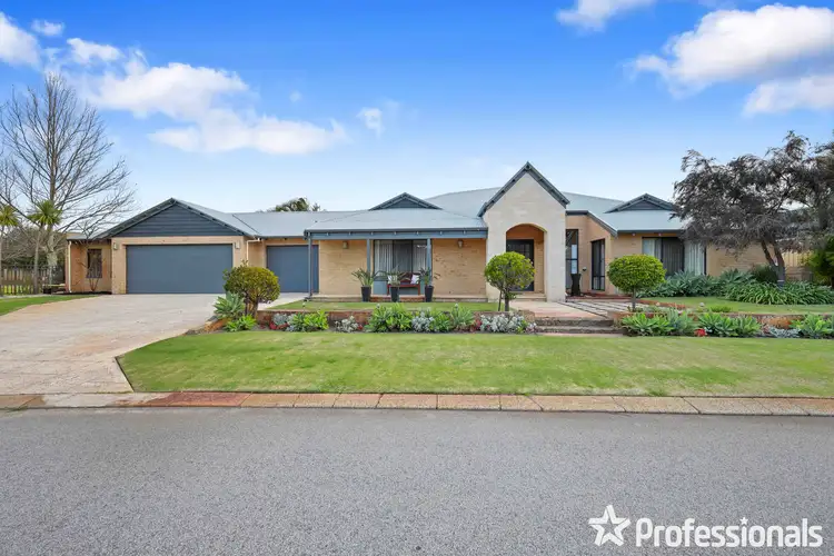 12 Raeside Way, Canning Vale WA 6155