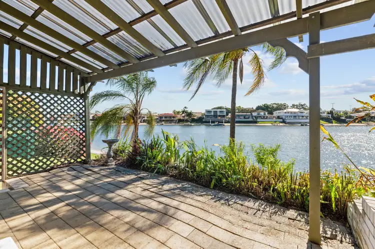 2/6 Aquila Court, Mermaid Waters QLD 4218