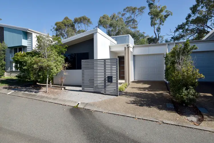 11 Saltash Lane, Clinton QLD 4680