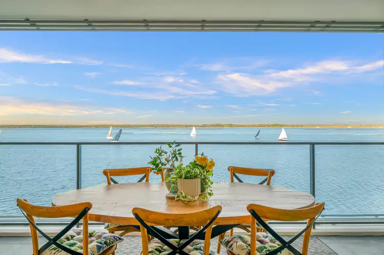 27203 Ephraim Island, Paradise Point QLD 4216