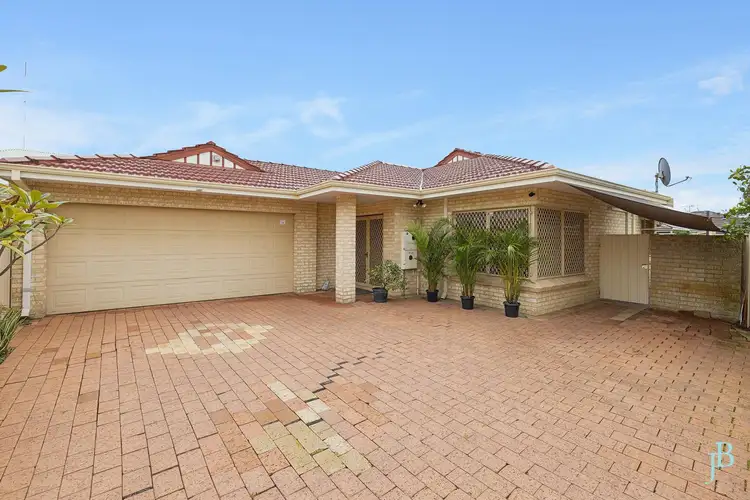 2/140 Manning Road, Manning WA 6152