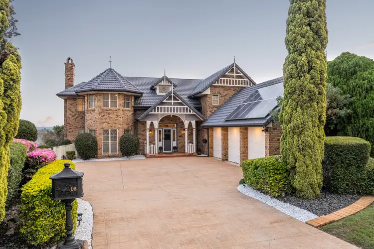 16 Hawkhurst Court, Murrumba Downs QLD 4503