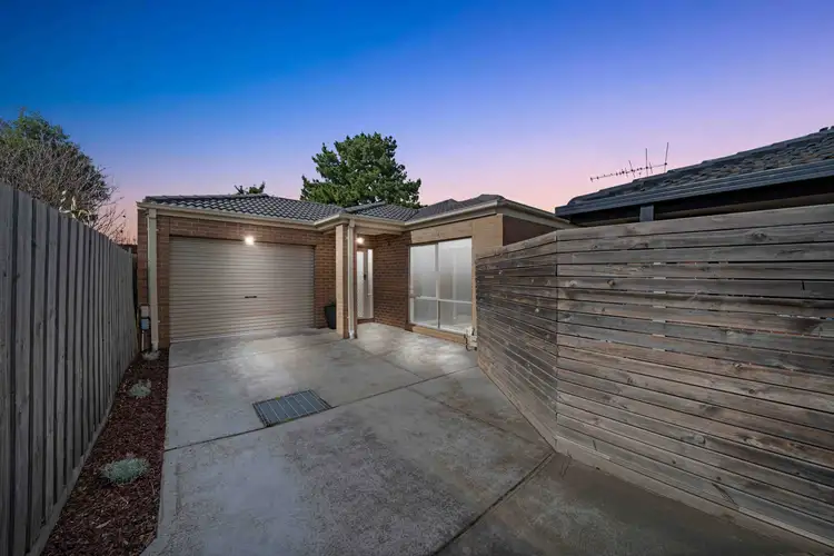 Main view of Homely house listing, 2/20 ORIOLE DRIVE, Werribee VIC 3030