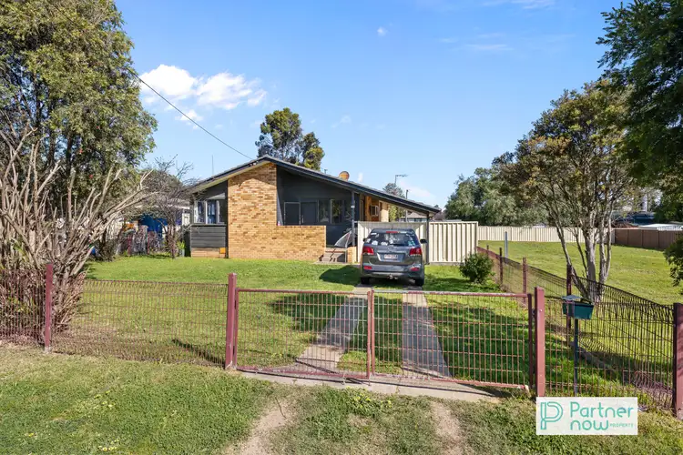 24 Bourne Street, Tamworth NSW 2340