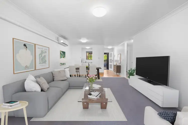 Main view of Homely unit listing, 2/164 High Street, Southport QLD 4215