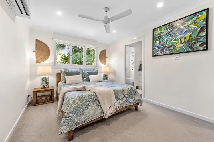 20 Oakey Street, Stafford Heights QLD 4053