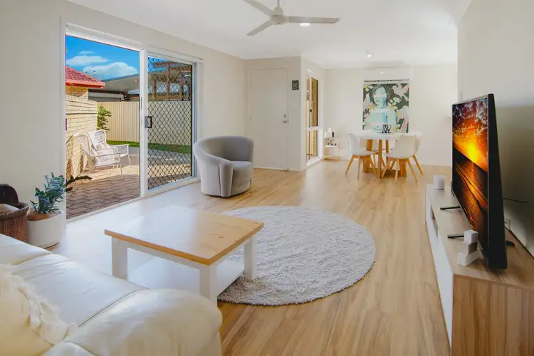 2/32 Kenny Drive, Labrador QLD 4215