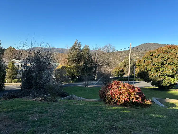 14 Albury Close, Tumbarumba NSW 2653