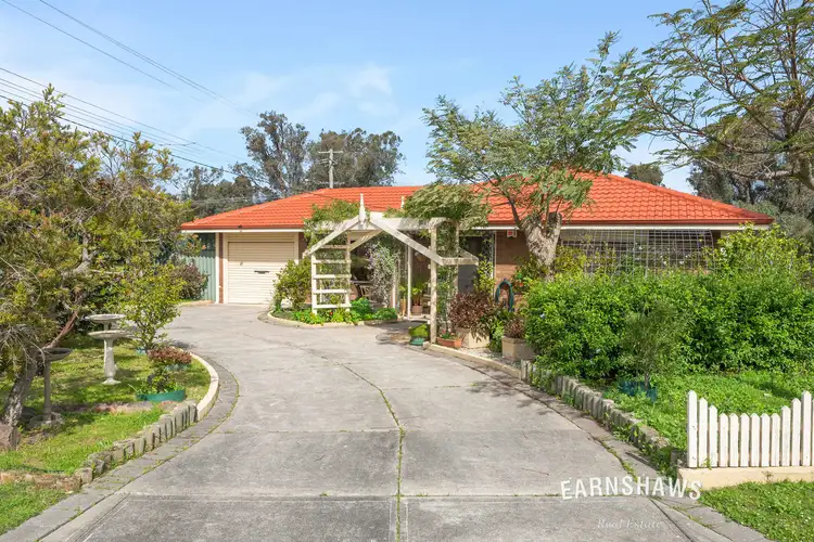 5 Fairfax Road, Swan View WA 6056