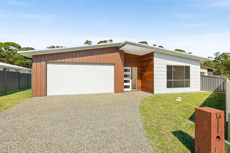 16 Azure Avenue, Broulee NSW 2537