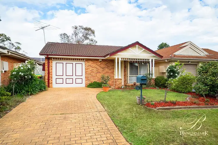 11 Murray Court, Wattle Grove NSW 2173