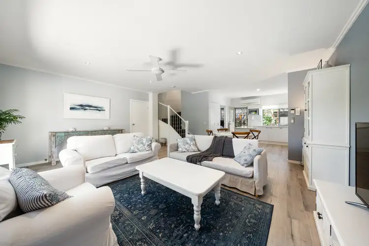 1/3 Parneno Street, Chevron Island QLD 4217