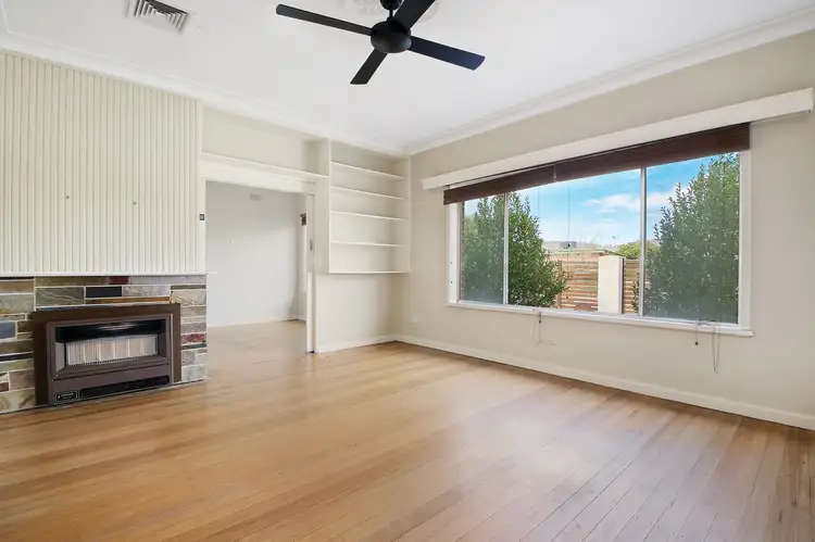 Second view of Homely house listing, 6 Hunt Street, Wodonga VIC 3690