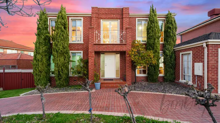 Second view of Homely house listing, 5 Montana Way, Mill Park VIC 3082