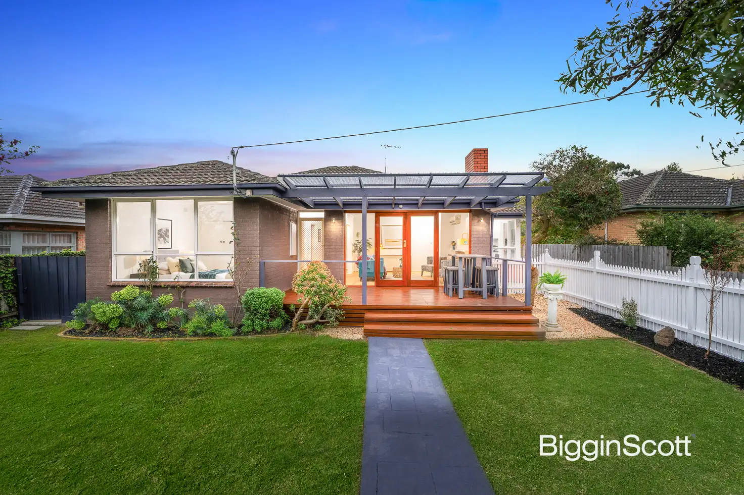 Main view of Homely unit listing, 1/19 Juniper Avenue, Glen Waverley VIC 3150