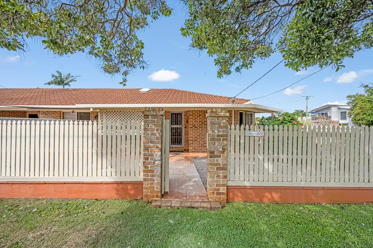 1/10 Osbourne Street, Scarborough QLD 4020