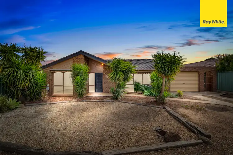 9 McKinnon Crt, Melton West VIC 3337