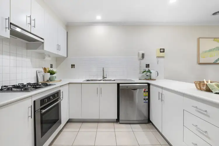 Fifth view of Homely unit listing, 2/10 Ross Street, Ferntree Gully VIC 3156