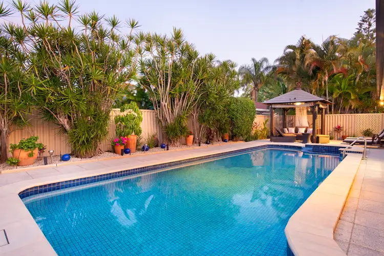 1 Ballandra Court, Mermaid Waters QLD 4218