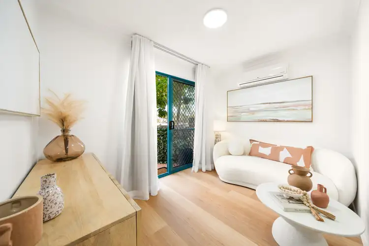 Fourth view of Homely apartment listing, 3/40-42 Tarcoola Crescent, Chevron Island QLD 4217